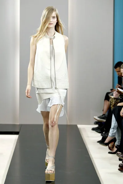 Look 1